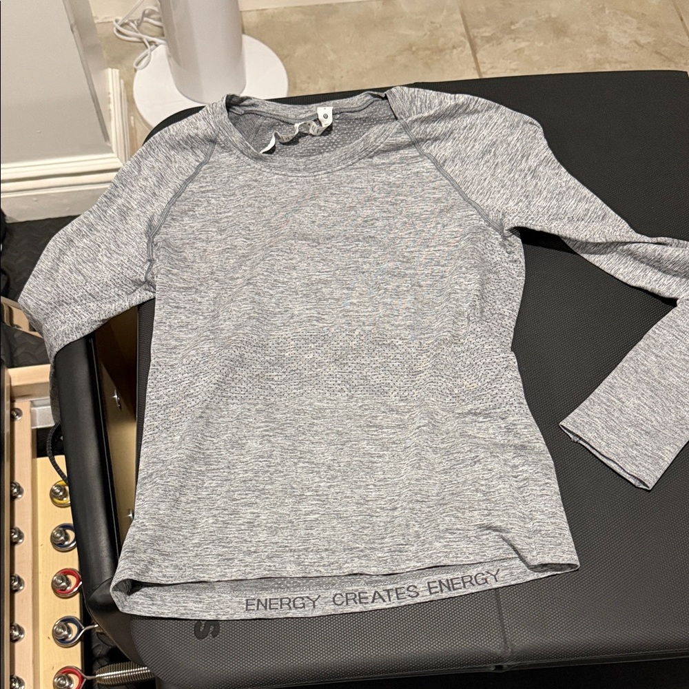 lululemon athletica Heathered Gray Long Sleeve Top
